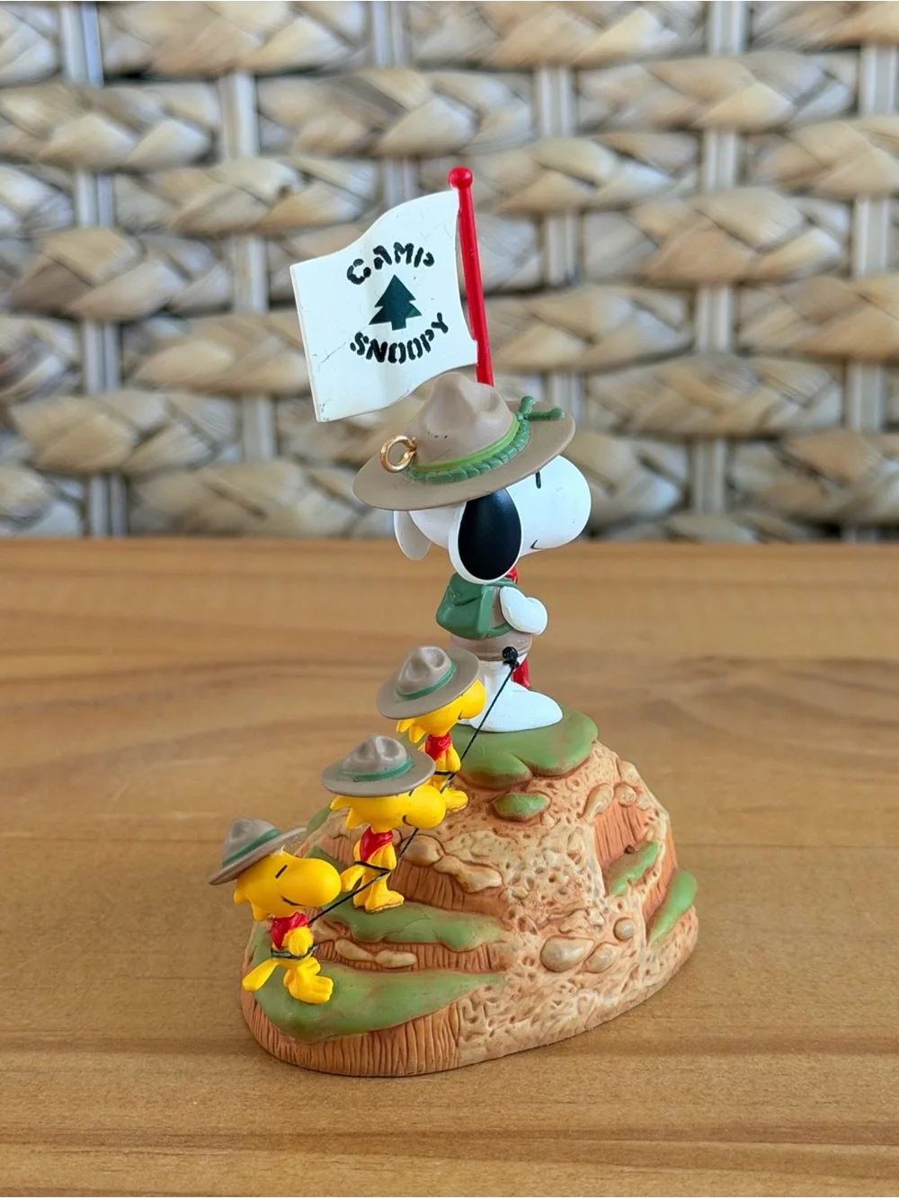 Hallmark Ornament 2010 Peanuts The Fearless Crew! The Peanuts Gang Beagle Scouts